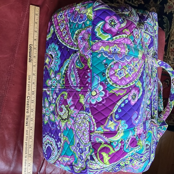 Huge VB Weekender TravelBag. Padded shoulder straps. TONS OF COMPARTMENTS in/out - Picture 8 of 8